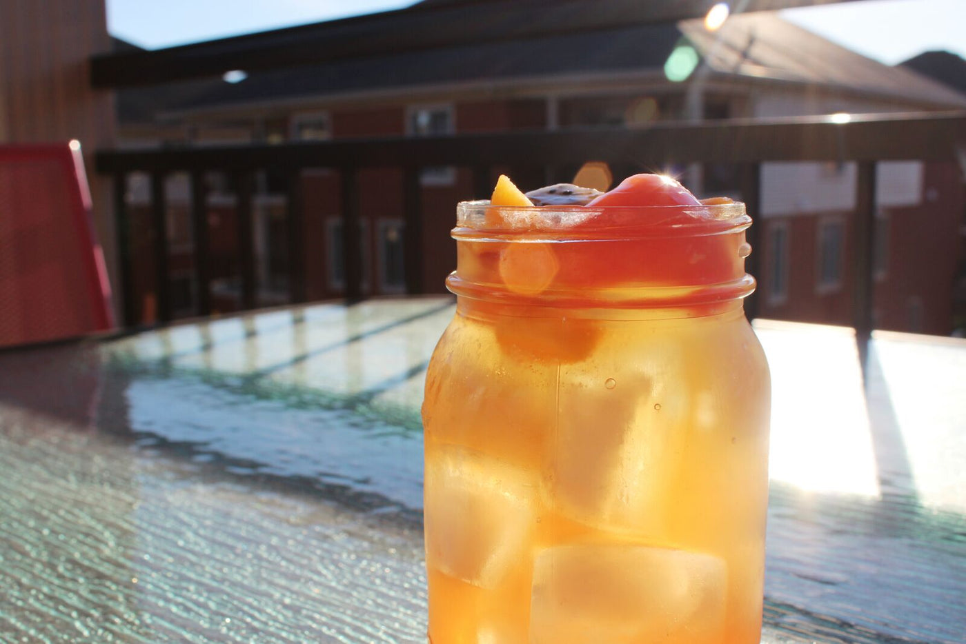 Thé glacé à la pêche