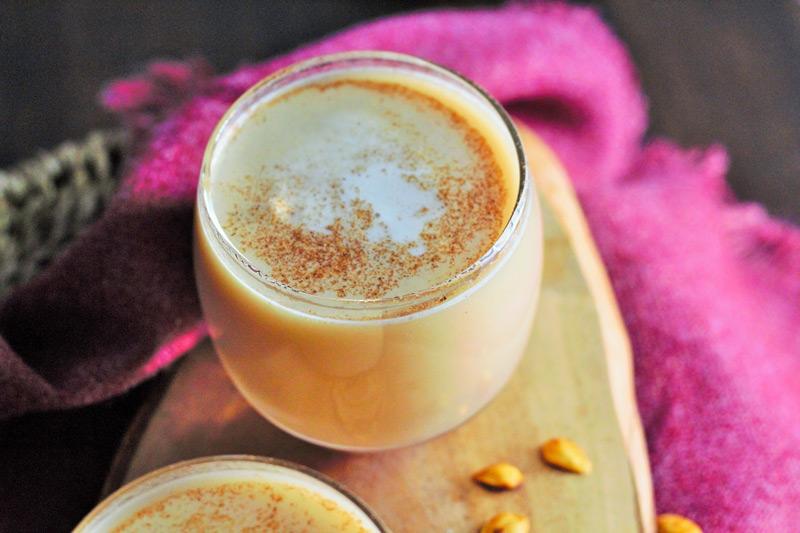 Latté énergie à l’orange épicée